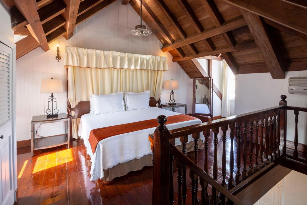 Copper And Lumber Store Hotel English Harbour 외부 사진