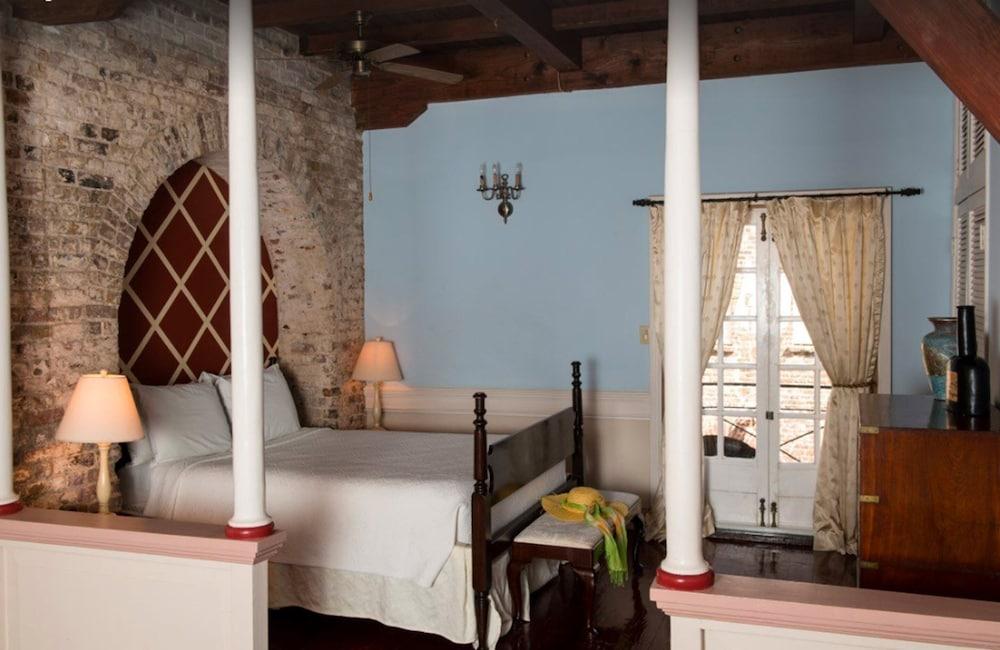Copper And Lumber Store Hotel English Harbour 외부 사진