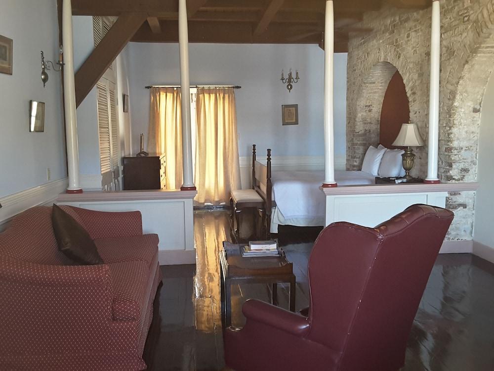 Copper And Lumber Store Hotel English Harbour 외부 사진