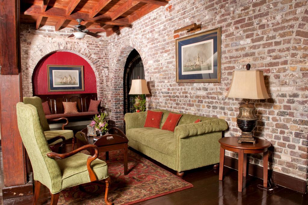 Copper And Lumber Store Hotel English Harbour 외부 사진